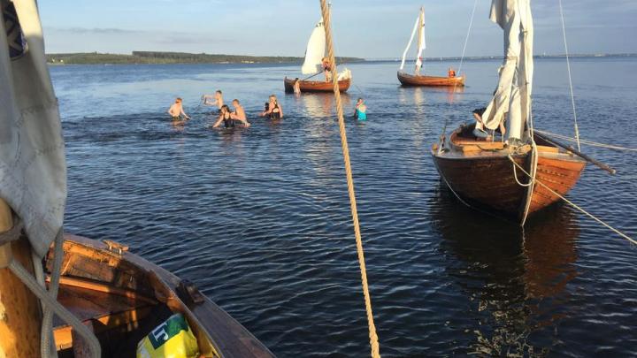 Badning fra bådene ved Trællegrunden